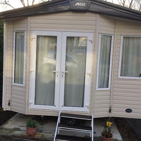 Hastings Holiday Home At Fairlight Lodge Beauport Holiday Park St Leonards-on-Sea ภายนอก รูปภาพ