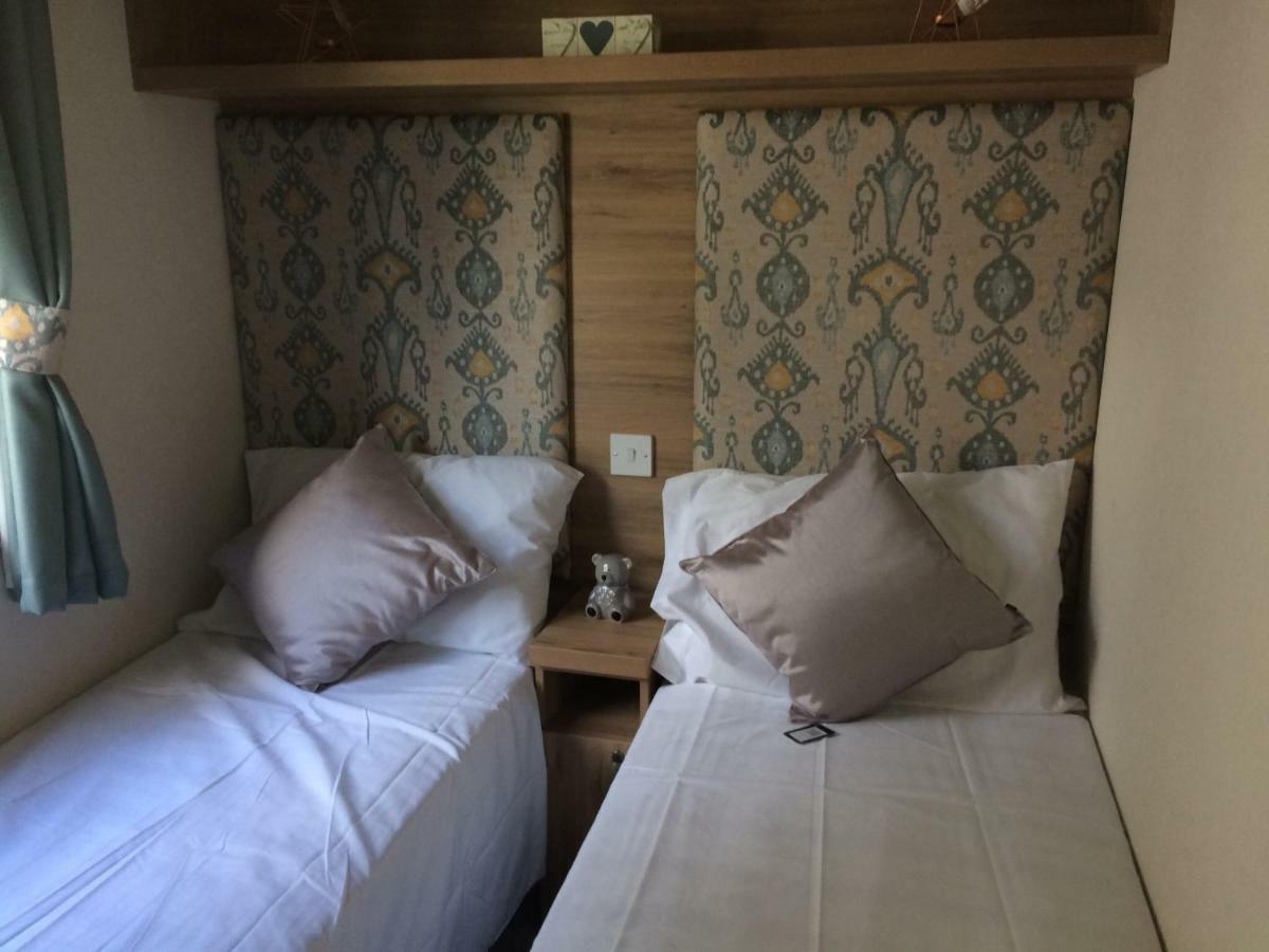 Hastings Holiday Home At Fairlight Lodge Beauport Holiday Park St Leonards-on-Sea ภายนอก รูปภาพ